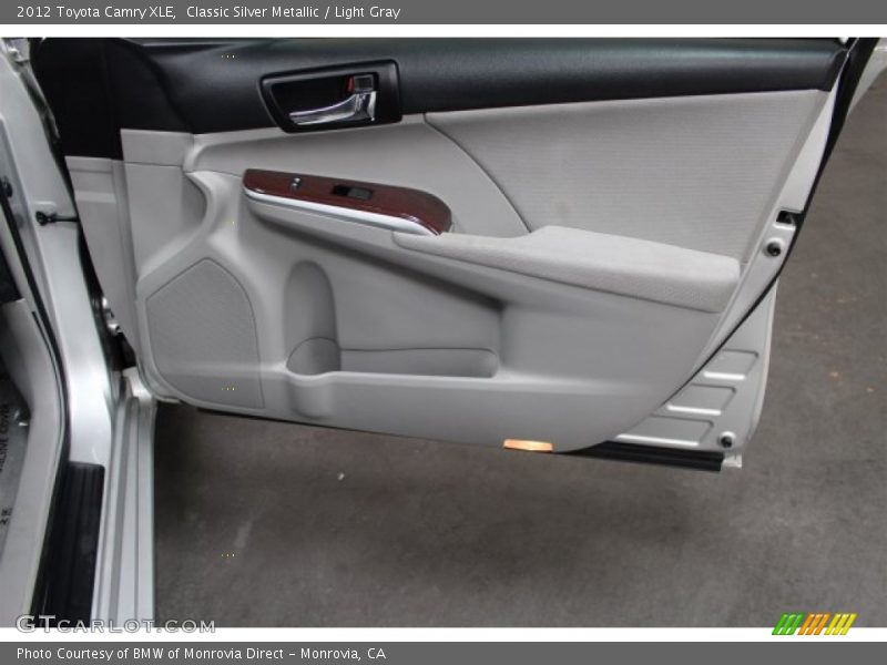 Classic Silver Metallic / Light Gray 2012 Toyota Camry XLE