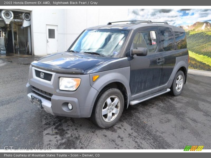 Front 3/4 View of 2003 Element EX AWD