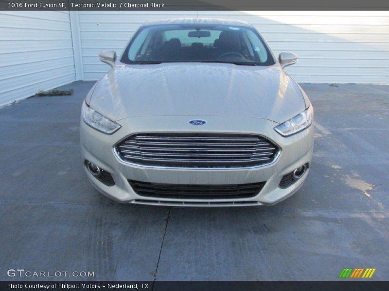 Tectonic Metallic / Charcoal Black 2016 Ford Fusion SE