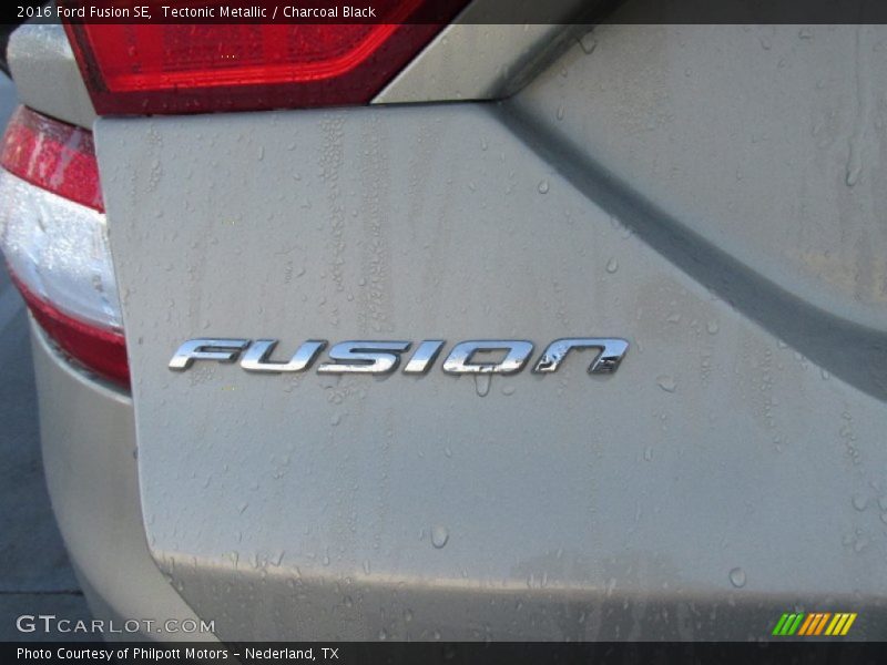 Tectonic Metallic / Charcoal Black 2016 Ford Fusion SE