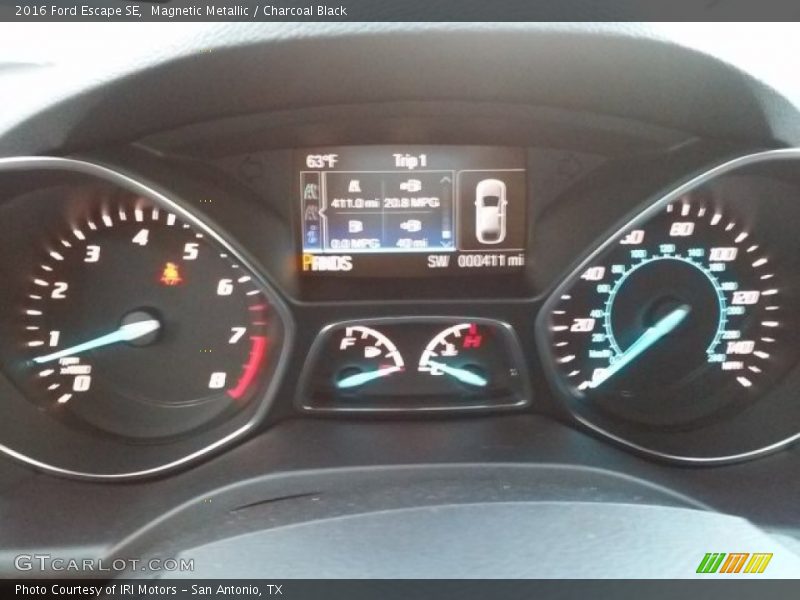 Magnetic Metallic / Charcoal Black 2016 Ford Escape SE