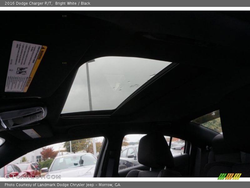 Bright White / Black 2016 Dodge Charger R/T