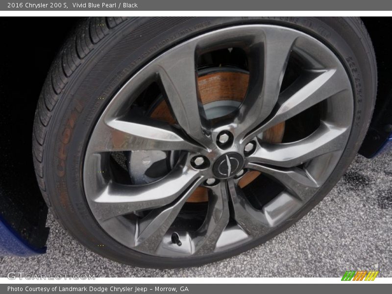 Vivid Blue Pearl / Black 2016 Chrysler 200 S