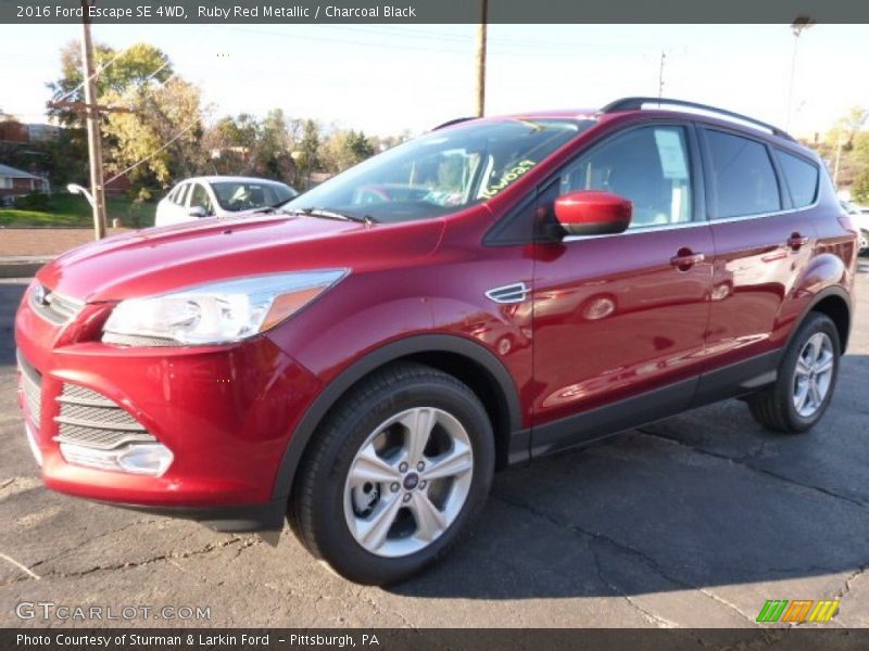 Ruby Red Metallic / Charcoal Black 2016 Ford Escape SE 4WD