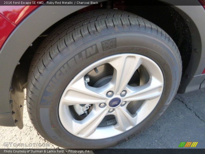 Ruby Red Metallic / Charcoal Black 2016 Ford Escape SE 4WD