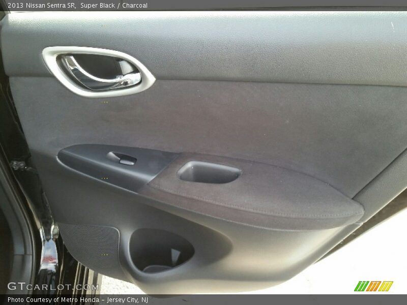 Super Black / Charcoal 2013 Nissan Sentra SR