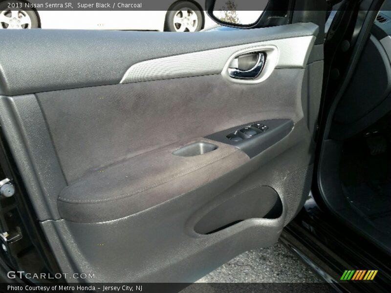 Super Black / Charcoal 2013 Nissan Sentra SR