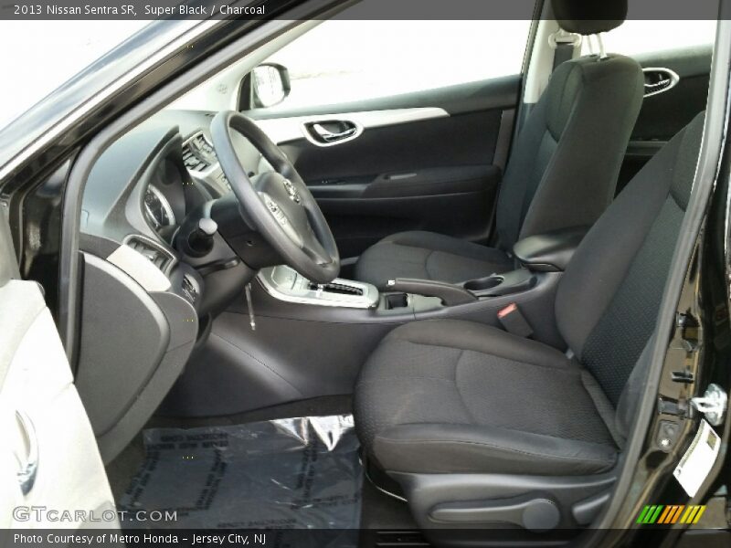 Super Black / Charcoal 2013 Nissan Sentra SR