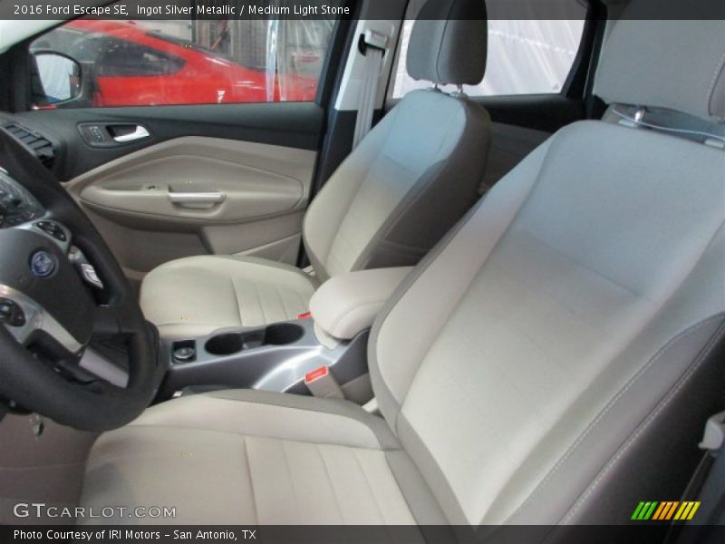 Ingot Silver Metallic / Medium Light Stone 2016 Ford Escape SE