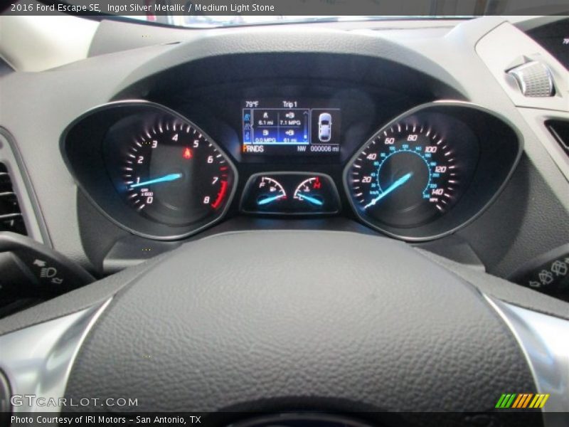 Ingot Silver Metallic / Medium Light Stone 2016 Ford Escape SE