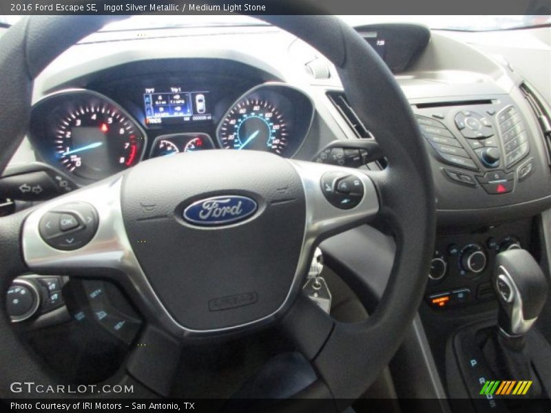 Ingot Silver Metallic / Medium Light Stone 2016 Ford Escape SE