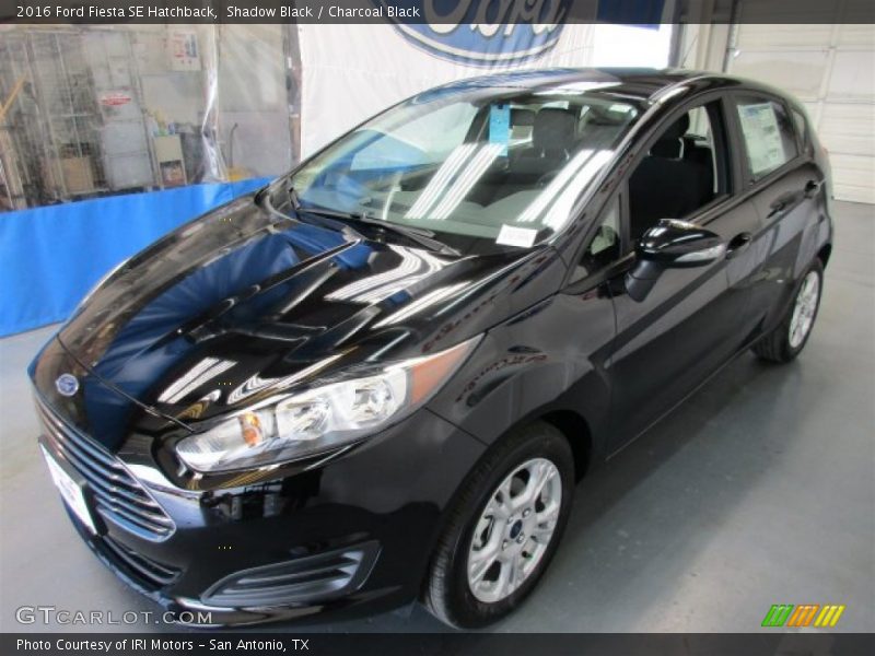Shadow Black / Charcoal Black 2016 Ford Fiesta SE Hatchback