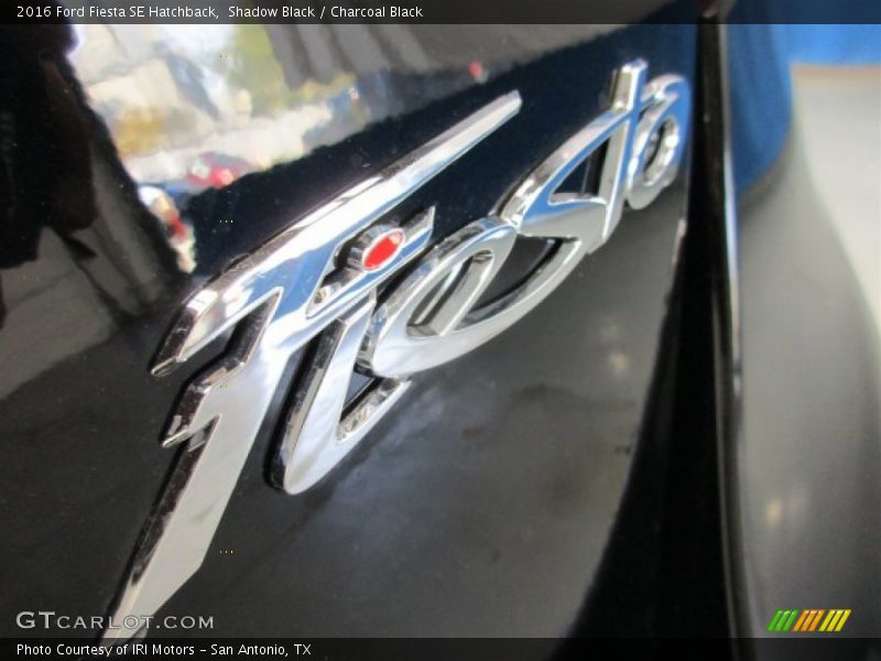 Shadow Black / Charcoal Black 2016 Ford Fiesta SE Hatchback