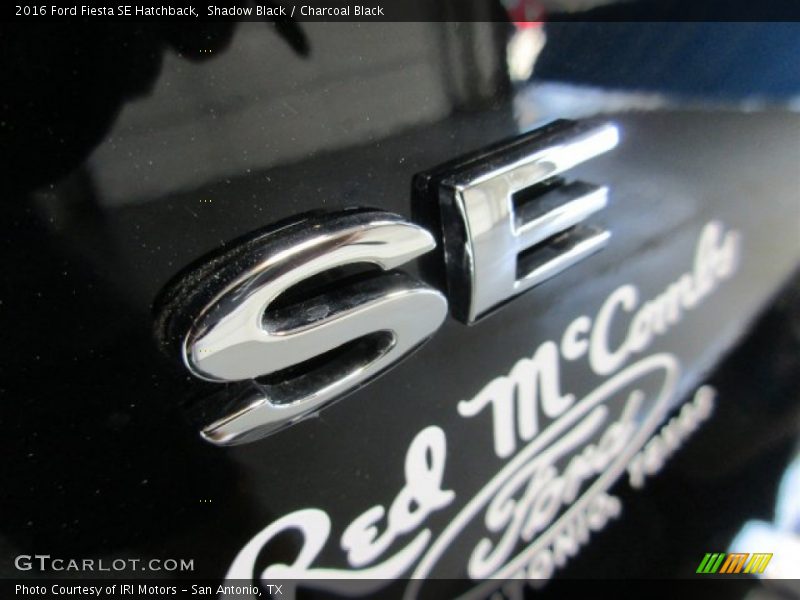 Shadow Black / Charcoal Black 2016 Ford Fiesta SE Hatchback