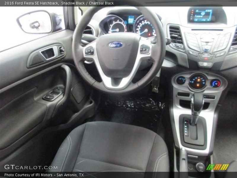 Shadow Black / Charcoal Black 2016 Ford Fiesta SE Hatchback