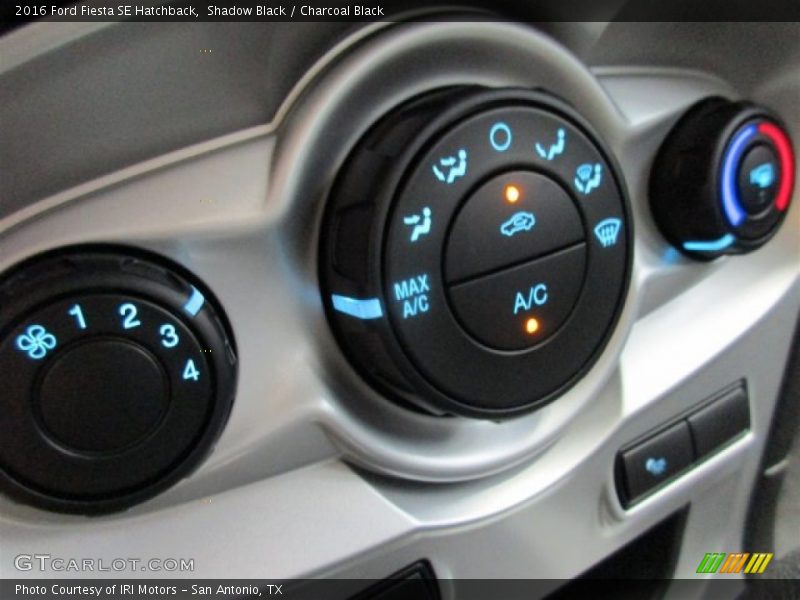 Shadow Black / Charcoal Black 2016 Ford Fiesta SE Hatchback