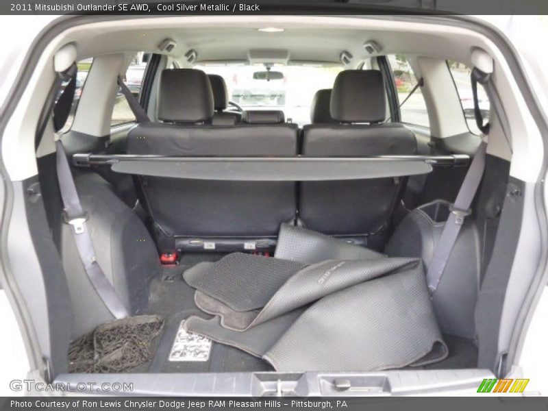 Cool Silver Metallic / Black 2011 Mitsubishi Outlander SE AWD