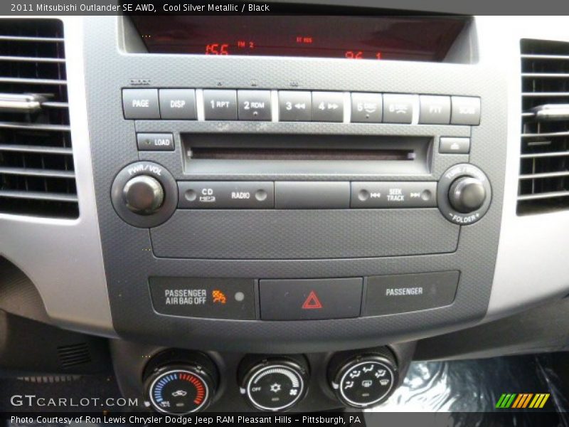 Cool Silver Metallic / Black 2011 Mitsubishi Outlander SE AWD