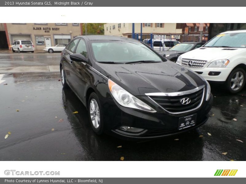 Midnight Black / Gray 2013 Hyundai Sonata GLS