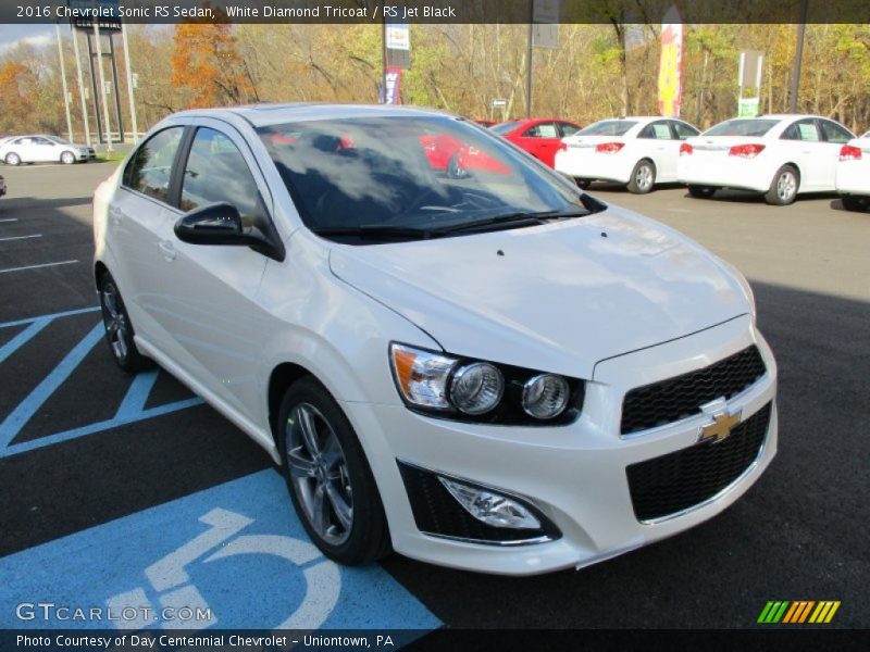 White Diamond Tricoat / RS Jet Black 2016 Chevrolet Sonic RS Sedan