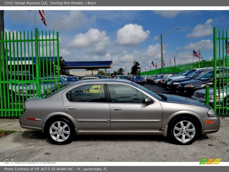 Sterling Mist Metallic / Black 2002 Nissan Maxima GLE