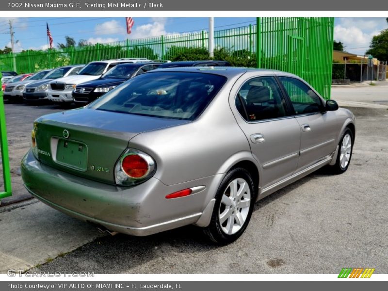 Sterling Mist Metallic / Black 2002 Nissan Maxima GLE