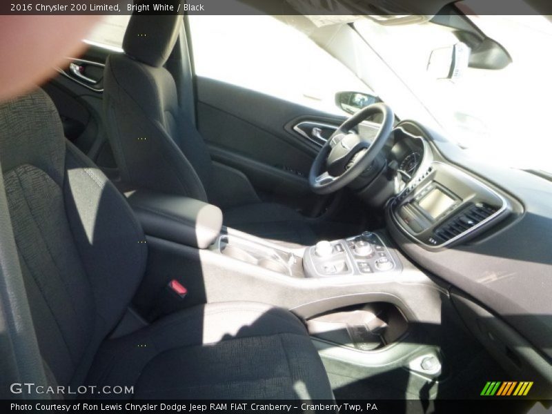 Bright White / Black 2016 Chrysler 200 Limited