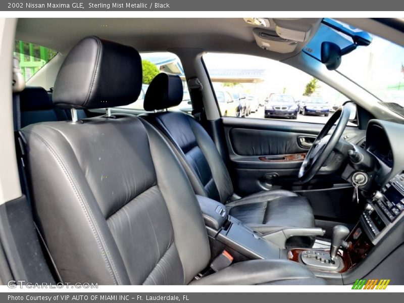 Sterling Mist Metallic / Black 2002 Nissan Maxima GLE