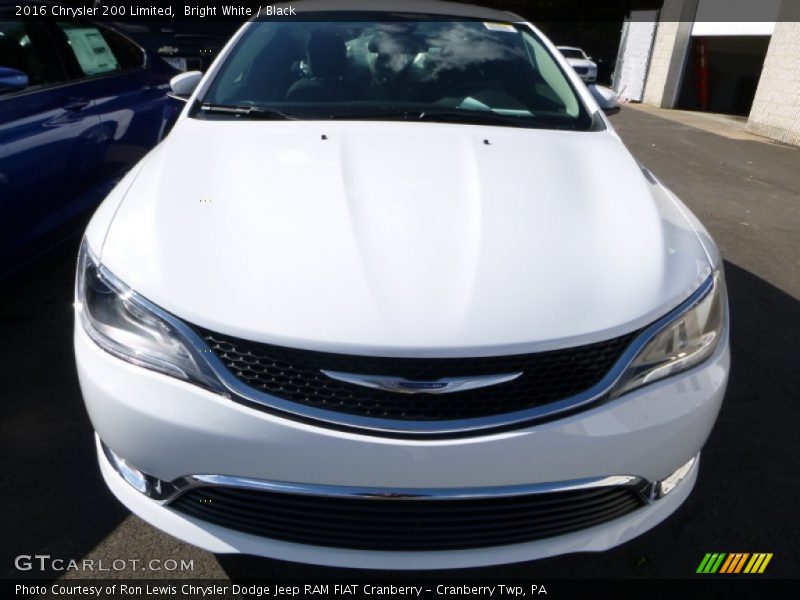 Bright White / Black 2016 Chrysler 200 Limited