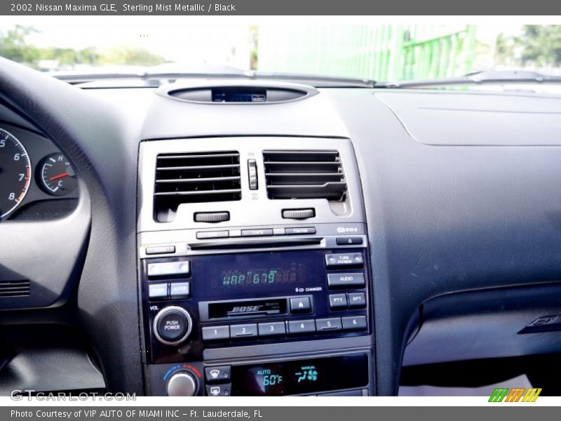 Sterling Mist Metallic / Black 2002 Nissan Maxima GLE