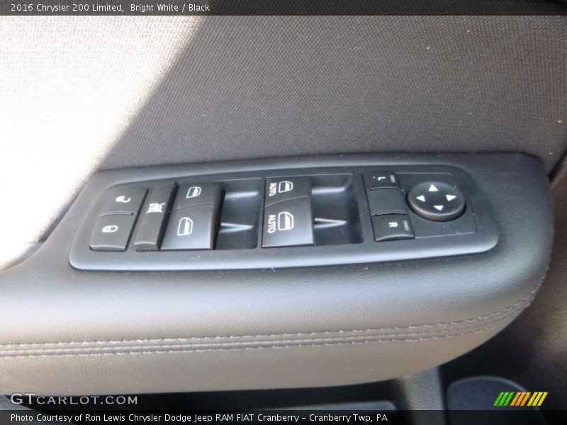 Bright White / Black 2016 Chrysler 200 Limited