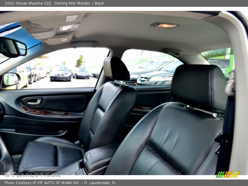 Sterling Mist Metallic / Black 2002 Nissan Maxima GLE
