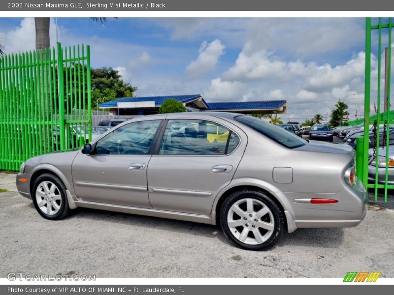 Sterling Mist Metallic / Black 2002 Nissan Maxima GLE
