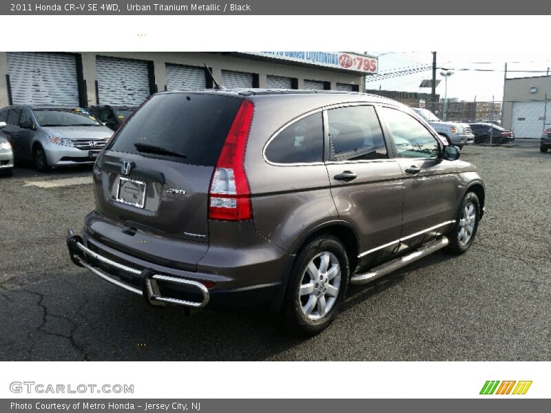 Urban Titanium Metallic / Black 2011 Honda CR-V SE 4WD