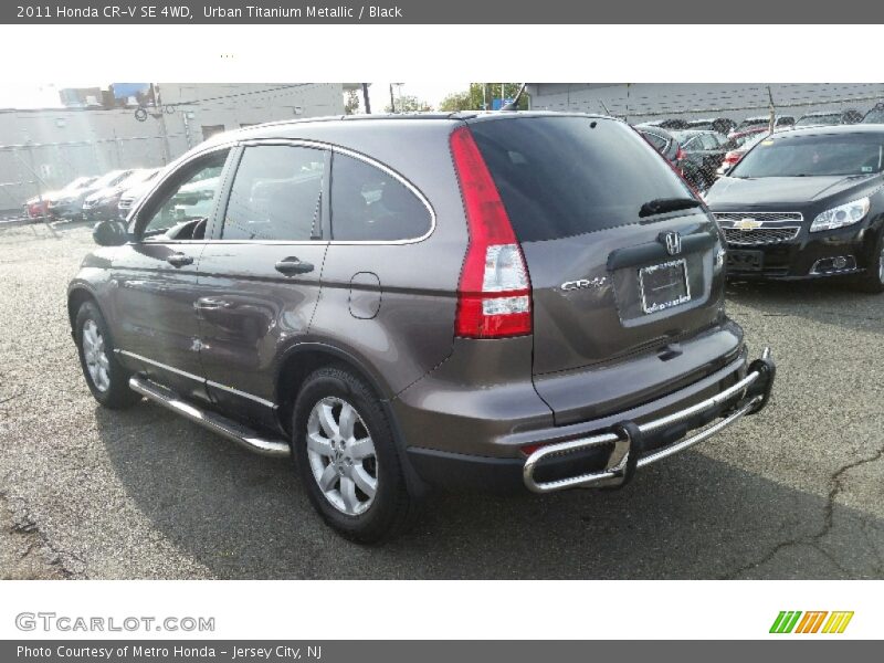 Urban Titanium Metallic / Black 2011 Honda CR-V SE 4WD