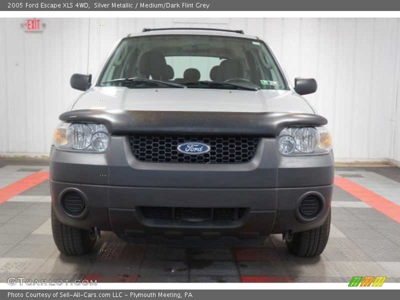 Silver Metallic / Medium/Dark Flint Grey 2005 Ford Escape XLS 4WD