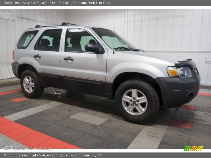 Silver Metallic / Medium/Dark Flint Grey 2005 Ford Escape XLS 4WD