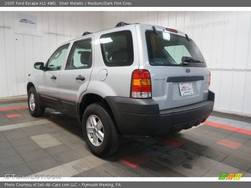 Silver Metallic / Medium/Dark Flint Grey 2005 Ford Escape XLS 4WD