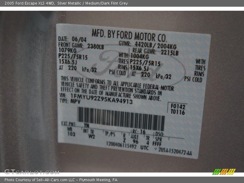 Silver Metallic / Medium/Dark Flint Grey 2005 Ford Escape XLS 4WD