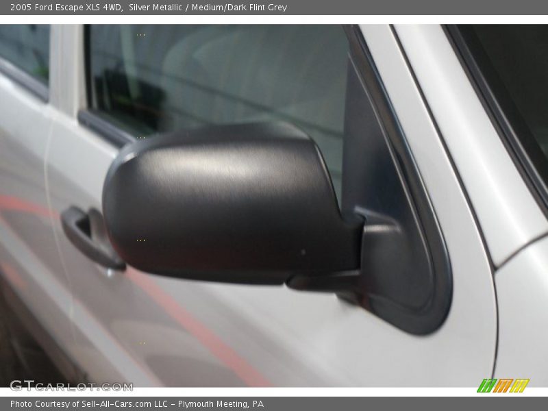 Silver Metallic / Medium/Dark Flint Grey 2005 Ford Escape XLS 4WD