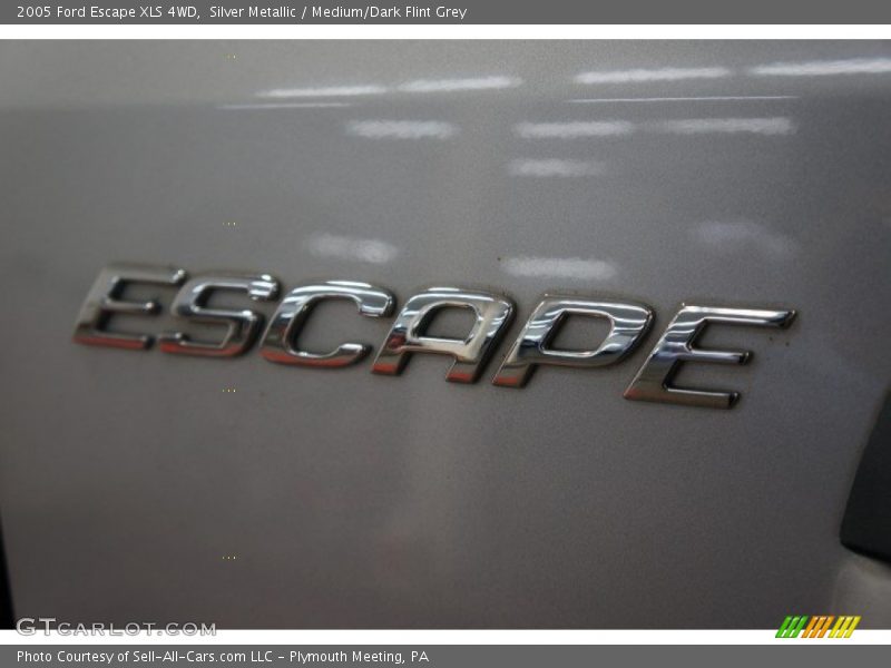 Silver Metallic / Medium/Dark Flint Grey 2005 Ford Escape XLS 4WD