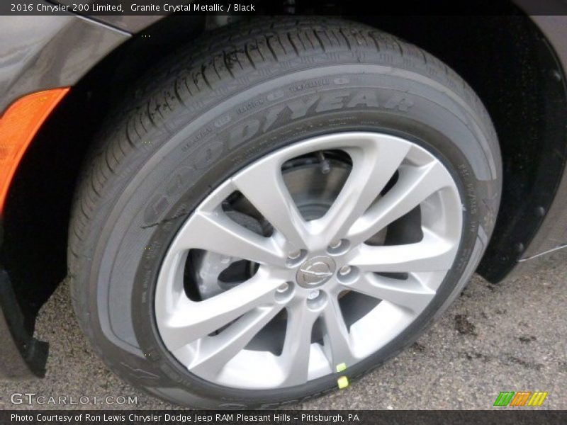 Granite Crystal Metallic / Black 2016 Chrysler 200 Limited