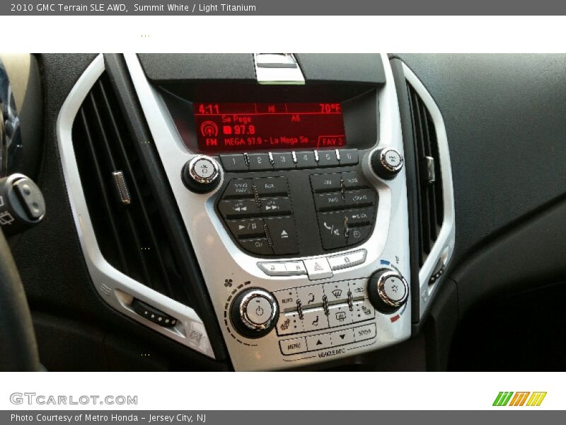 Summit White / Light Titanium 2010 GMC Terrain SLE AWD