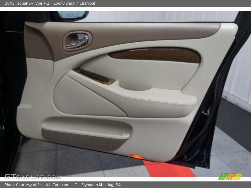 Ebony Black / Charcoal 2003 Jaguar S-Type 4.2