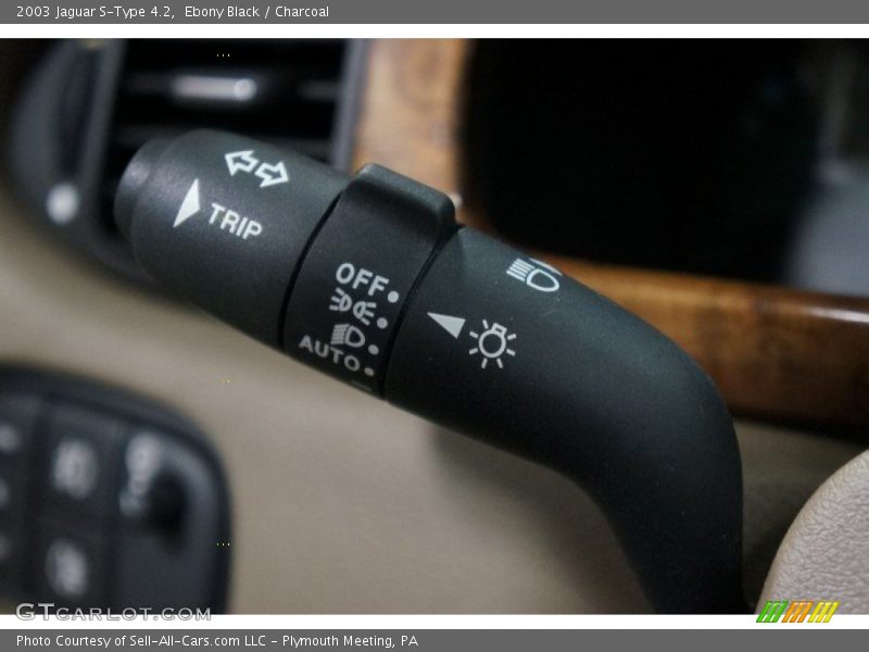 Ebony Black / Charcoal 2003 Jaguar S-Type 4.2