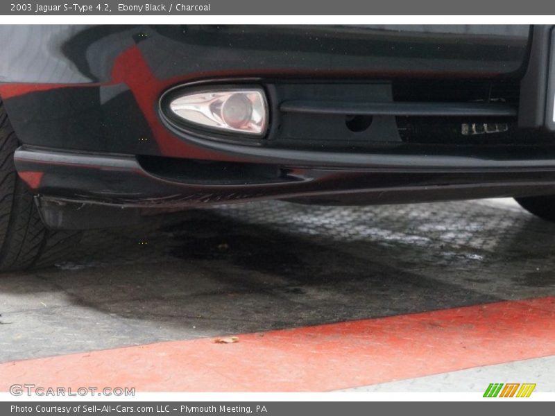 Ebony Black / Charcoal 2003 Jaguar S-Type 4.2