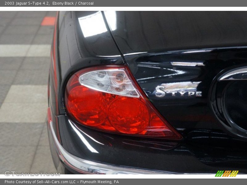 Ebony Black / Charcoal 2003 Jaguar S-Type 4.2