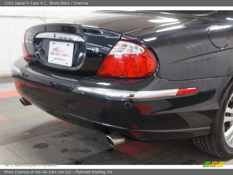 Ebony Black / Charcoal 2003 Jaguar S-Type 4.2