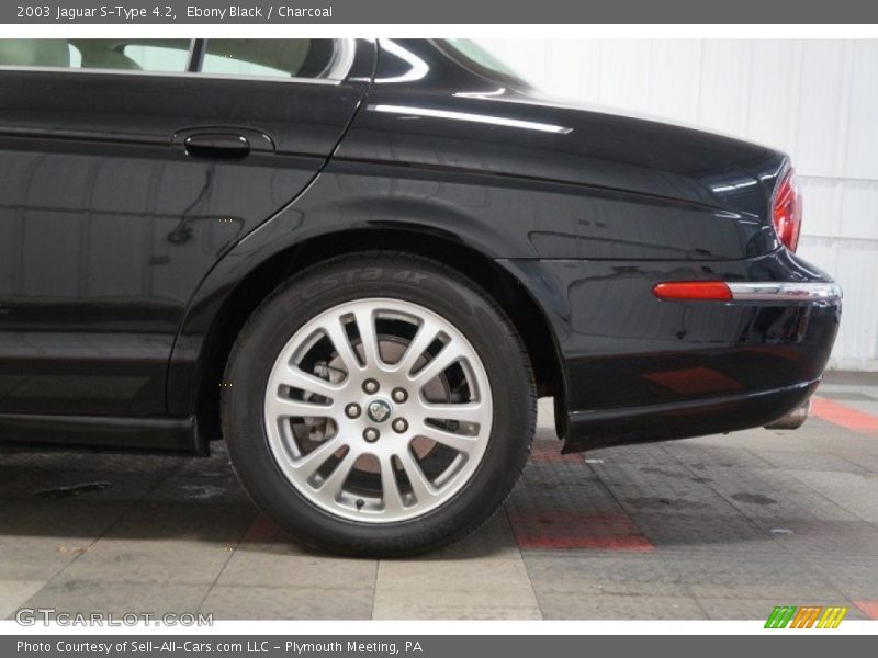 Ebony Black / Charcoal 2003 Jaguar S-Type 4.2