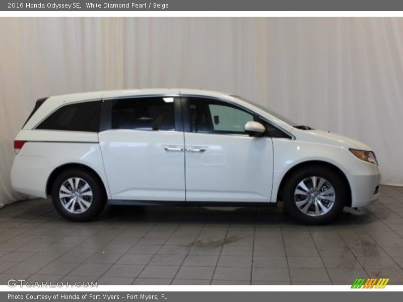 White Diamond Pearl / Beige 2016 Honda Odyssey SE